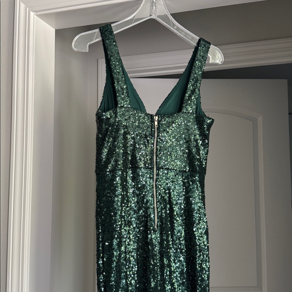 Emerald Green Sequin V-Neck Evening Dress - Picture 5 of 7